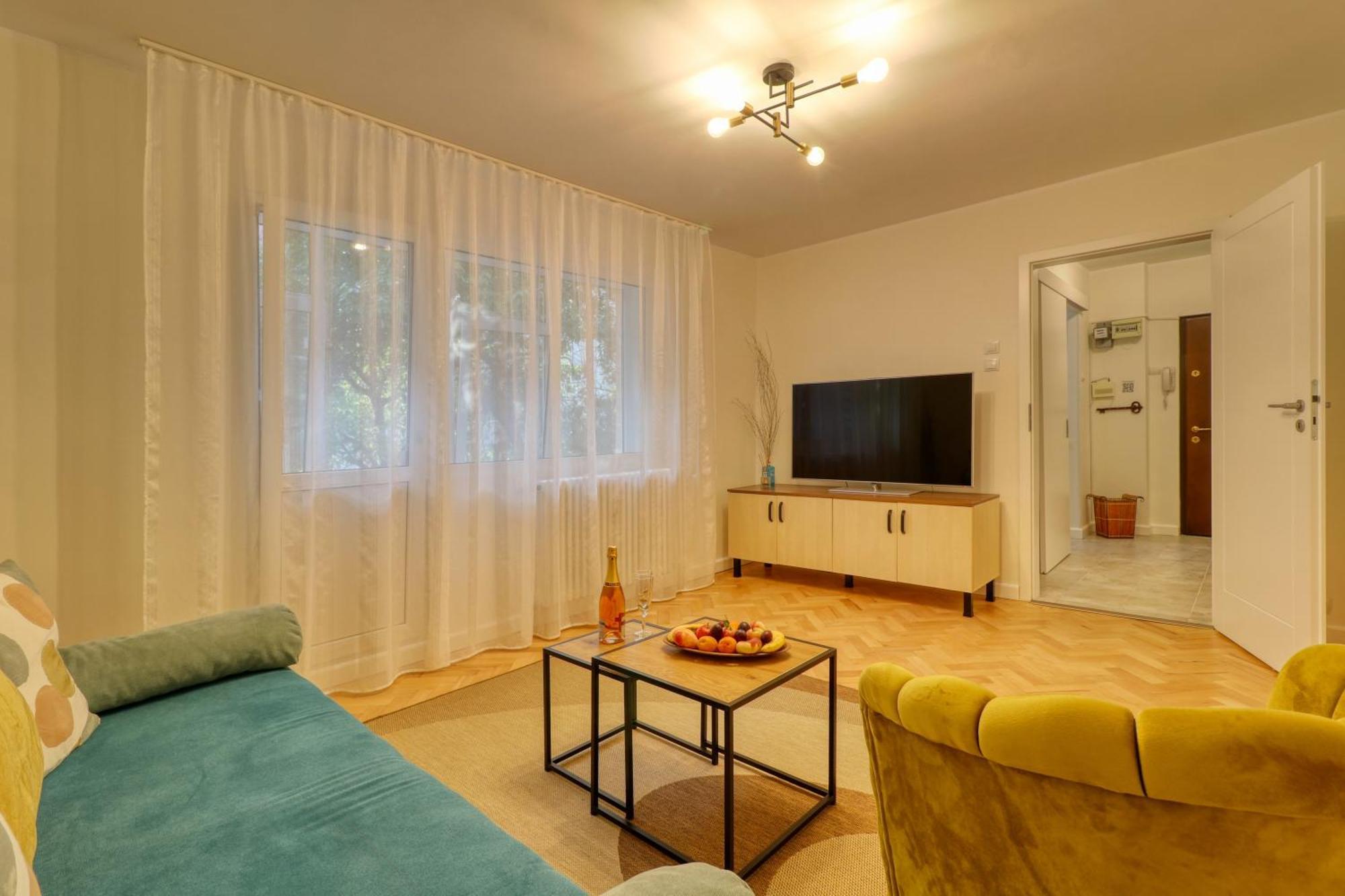 Quito Apartment - Stylish & Quiet Bukares Bagian luar foto