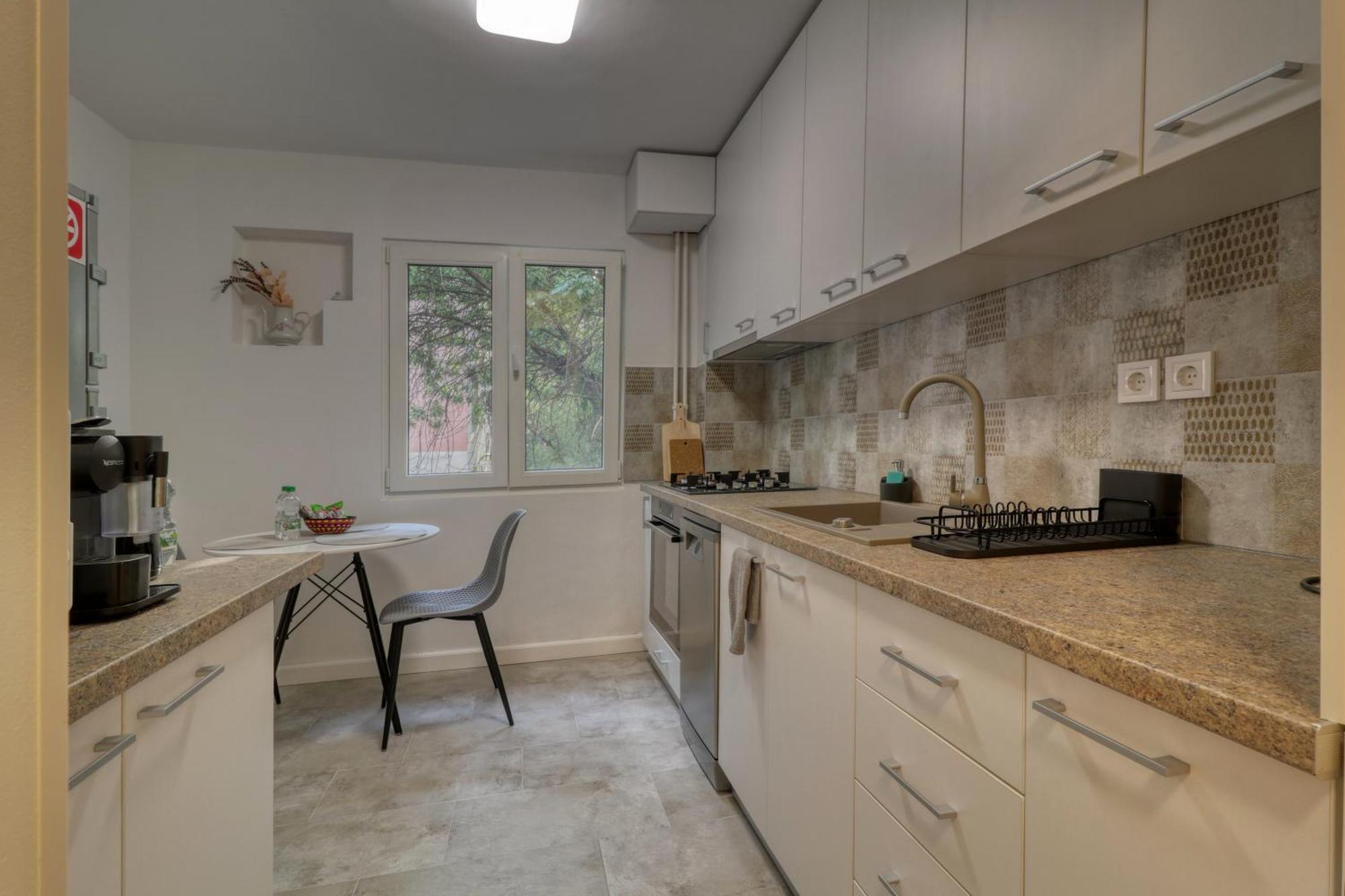 Quito Apartment - Stylish & Quiet Bukares Bagian luar foto