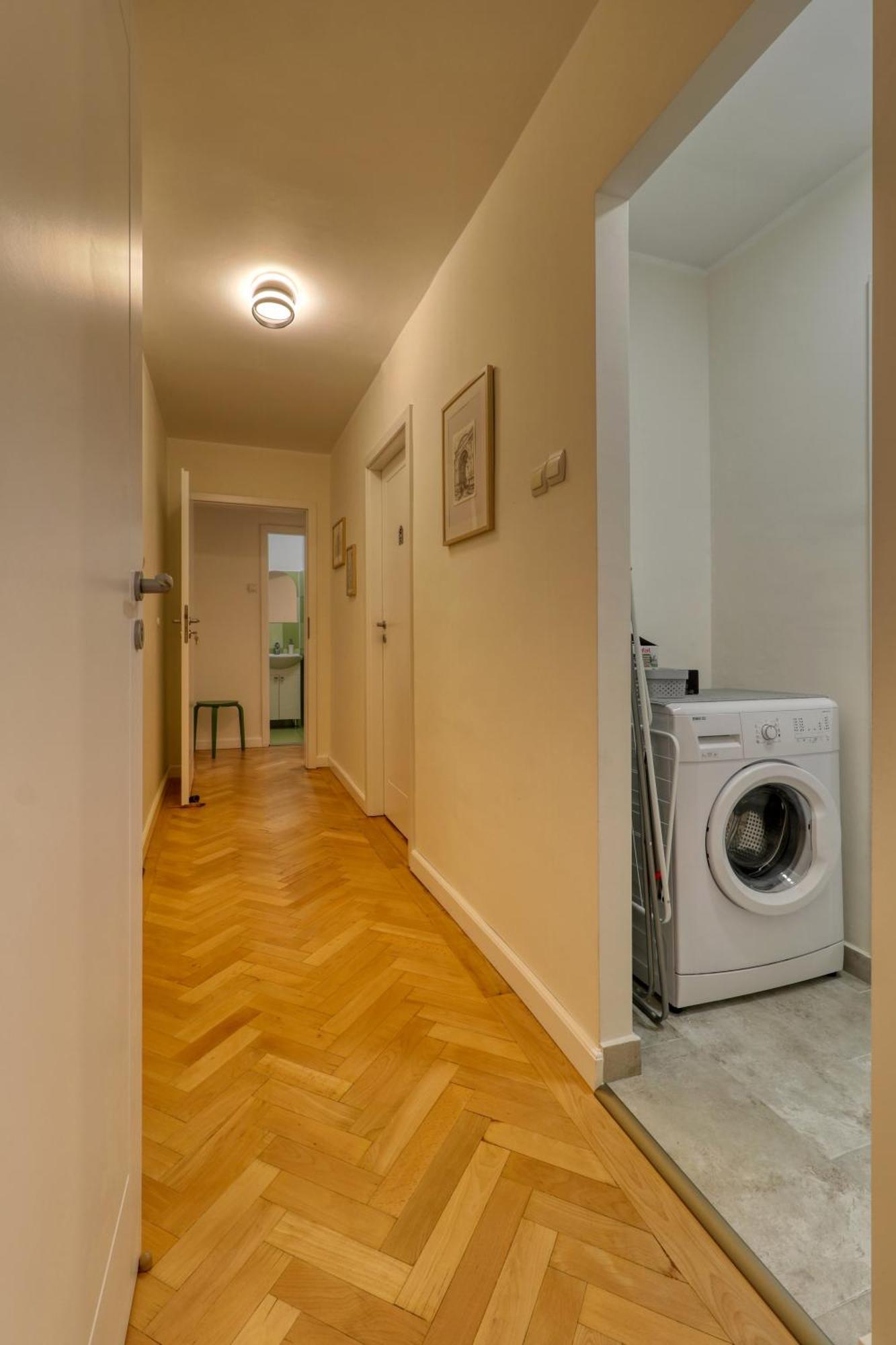Quito Apartment - Stylish & Quiet Bukares Bagian luar foto