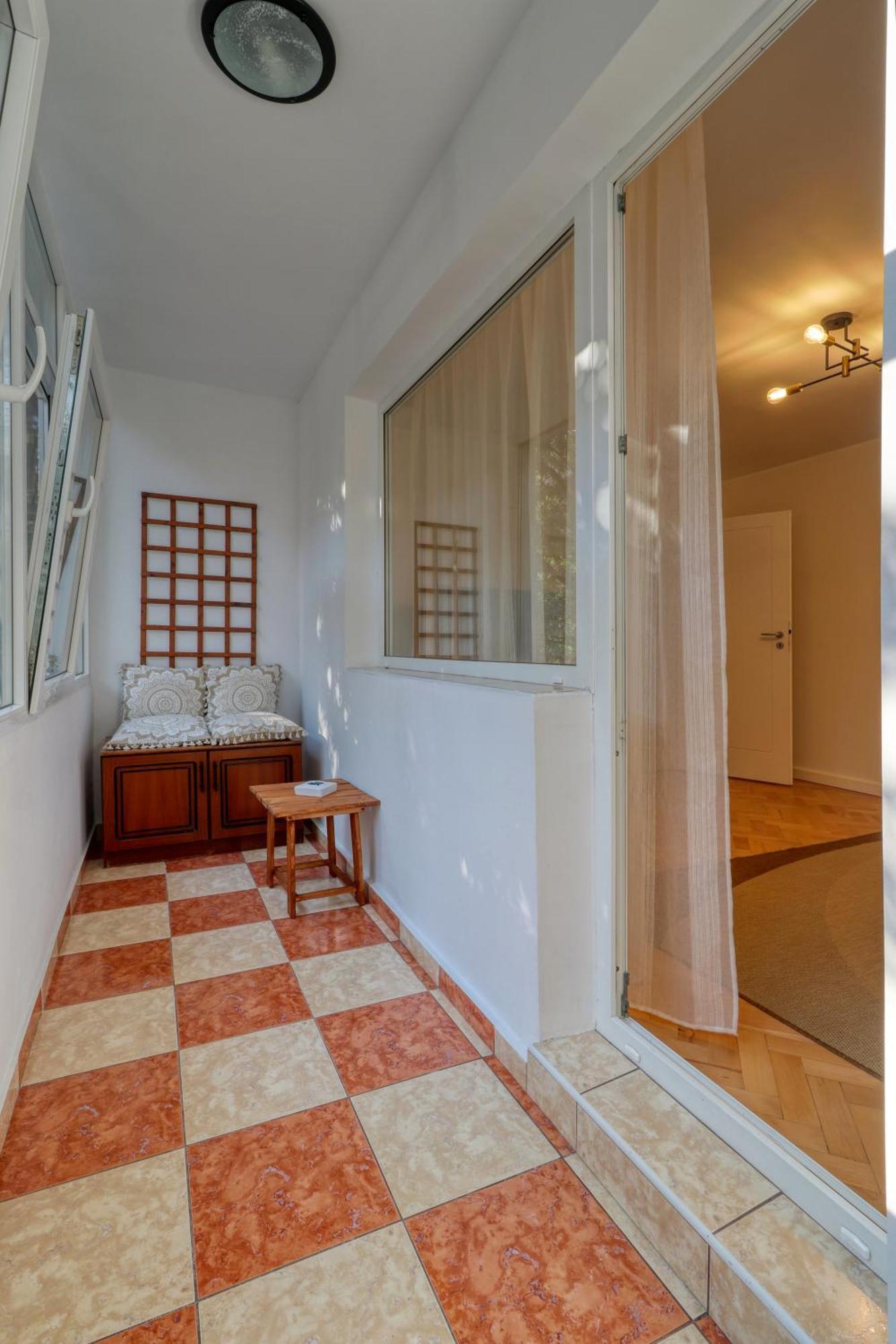 Quito Apartment - Stylish & Quiet Bukares Bagian luar foto